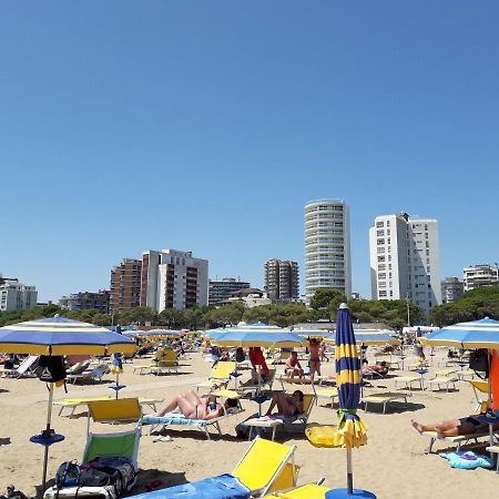 ליגננו סביאדורו Lucerna Apartments At Sabbiadoro Beach מראה חיצוני תמונה