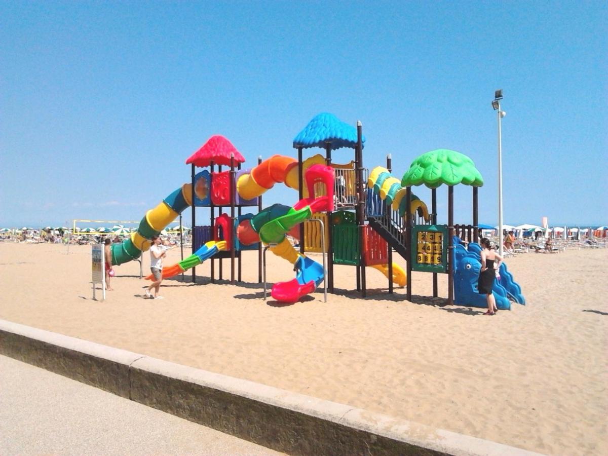 ליגננו סביאדורו Lucerna Apartments At Sabbiadoro Beach מראה חיצוני תמונה